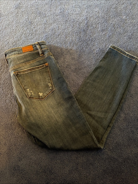Judy Blue Denim - Judy Blue Medium Blue Wash Denim Jeans with Leather Patch